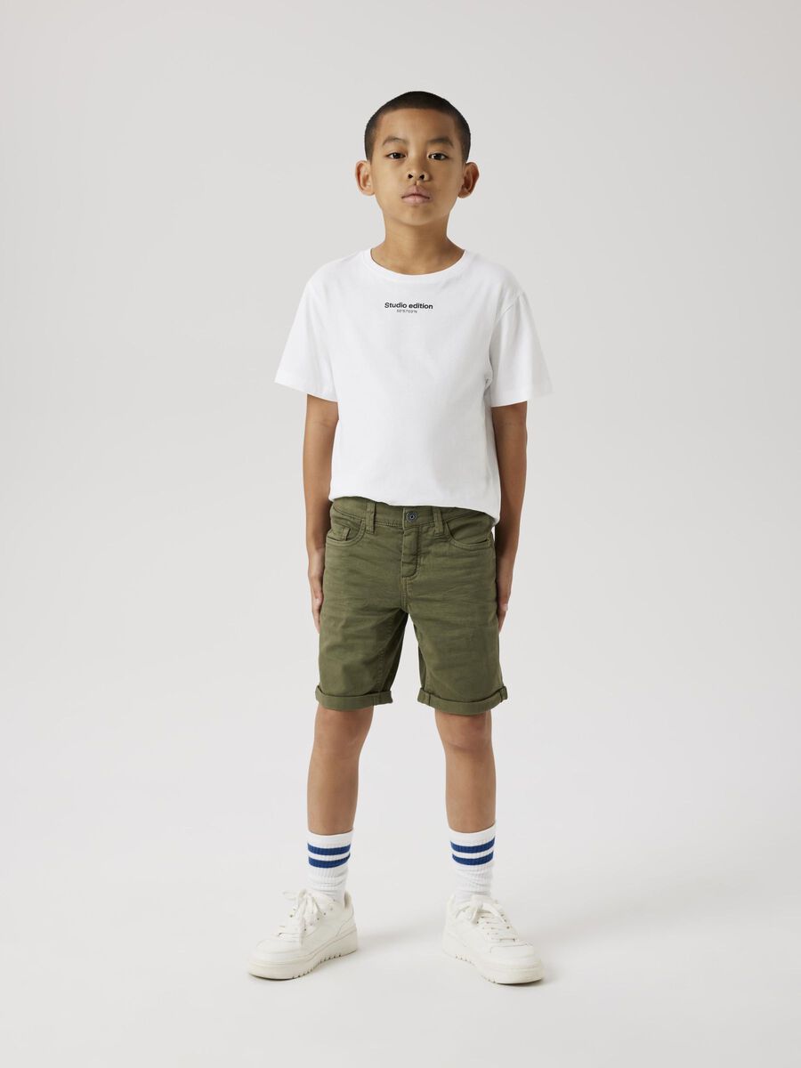 Short verde oliva NAME IT