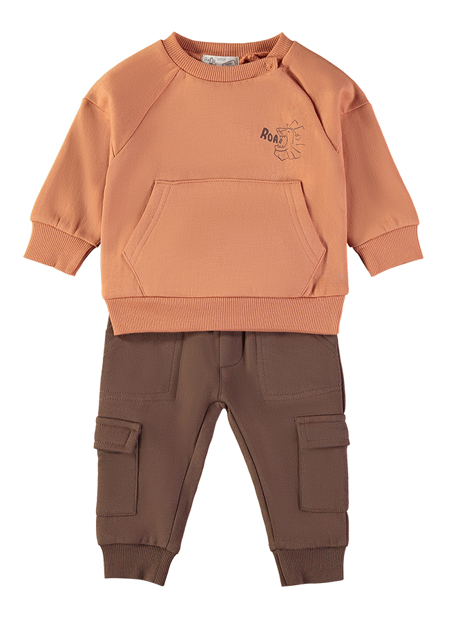 262041_000059_1 - Da-Da Kids Toddler outfit: peach sweatshirt with a front pocket and sun graphic, paired with brown cargo pants.